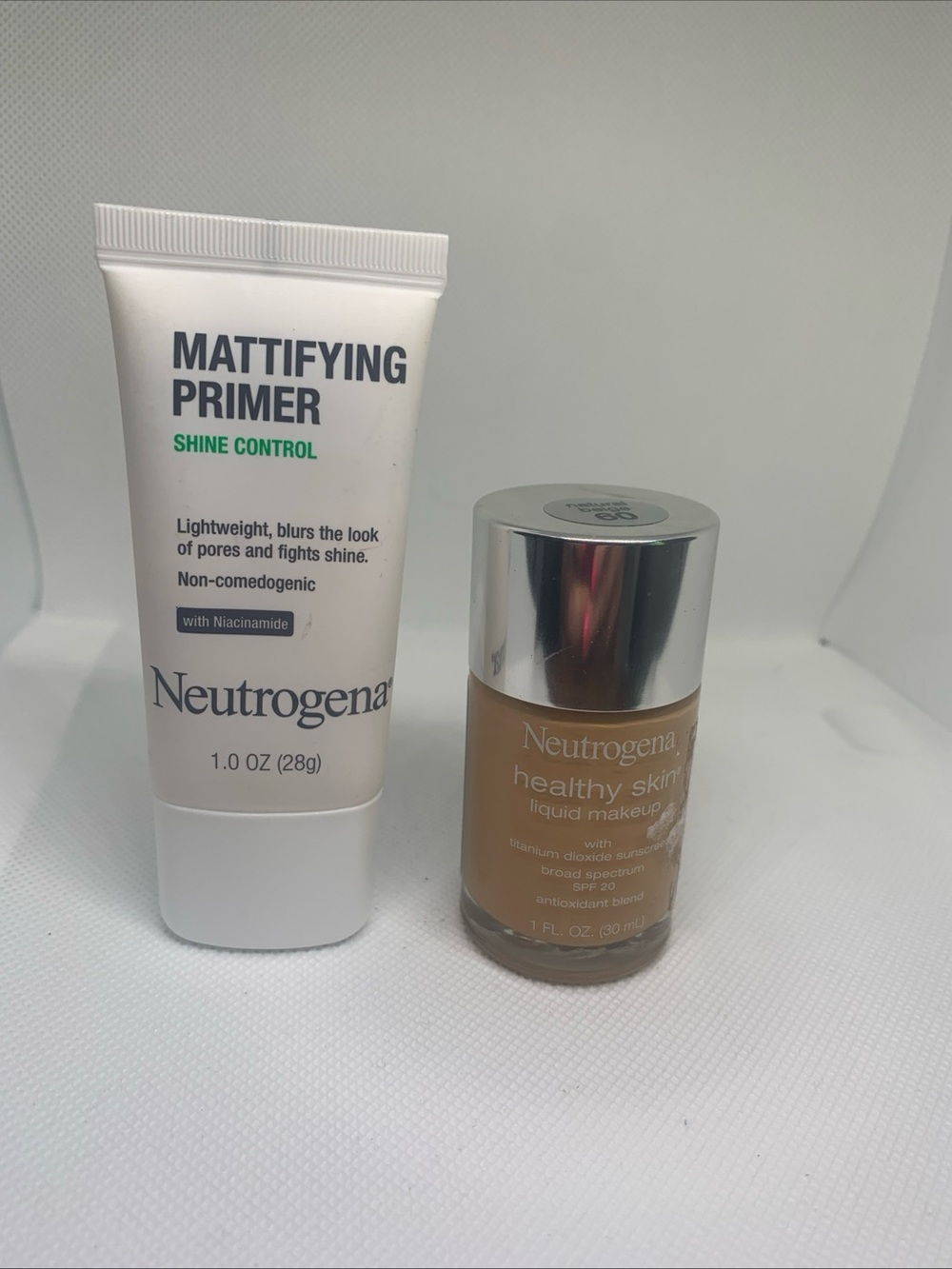 Neutrogena Mattifying Primer & Healthy Skin Liquid Foundation Duo